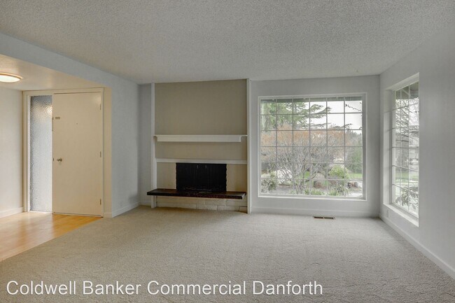 Foto del edificio - 4 br, 2.5 bath House - 12806 NE 142nd Place