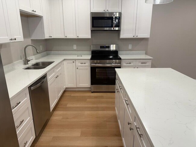 Foto del edificio - 1338 Gatewood Ln