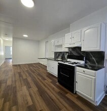 Building Photo - 41 Wallis Ave