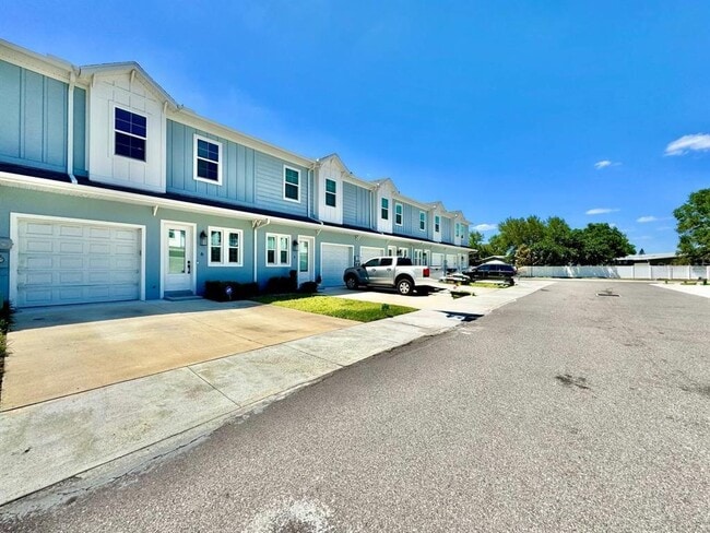 Foto del edificio - 3722 W Mango Ave