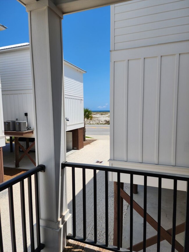 Foto del edificio - New 2 bedroom/3 bath Beach Cottage in Gulf...