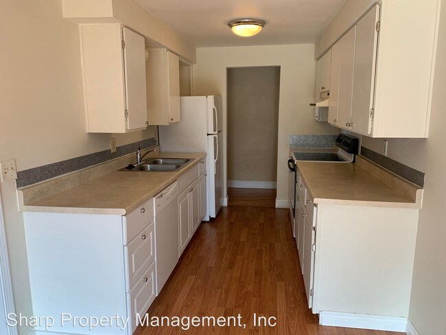 Building Photo - 3 br, 1.5 bath House - 2816 38th Ave.