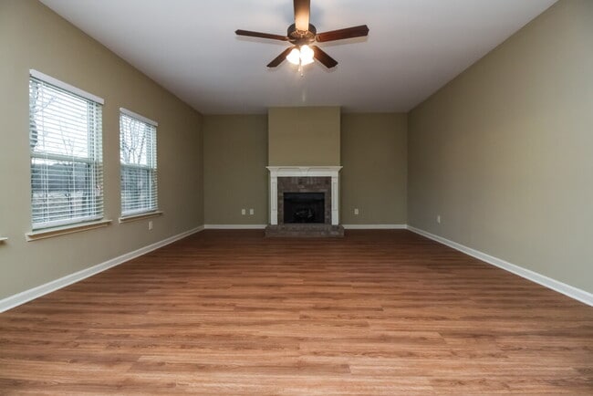 Building Photo - 19 Hamil Ct NW