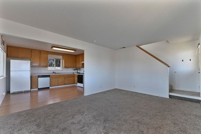 Building Photo - 49 Gatewood Ave