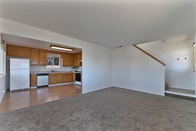 Foto del edificio - 49 Gatewood Ave