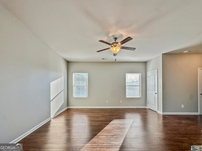 Foto del edificio - 182 Daisy Cir