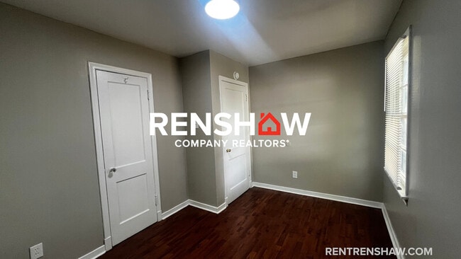 Building Photo - 1606 Ozan St