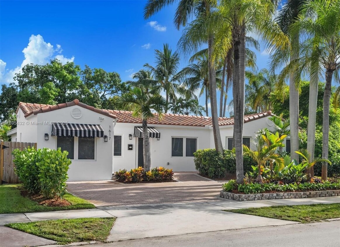 Foto principal - 1617 Washington St