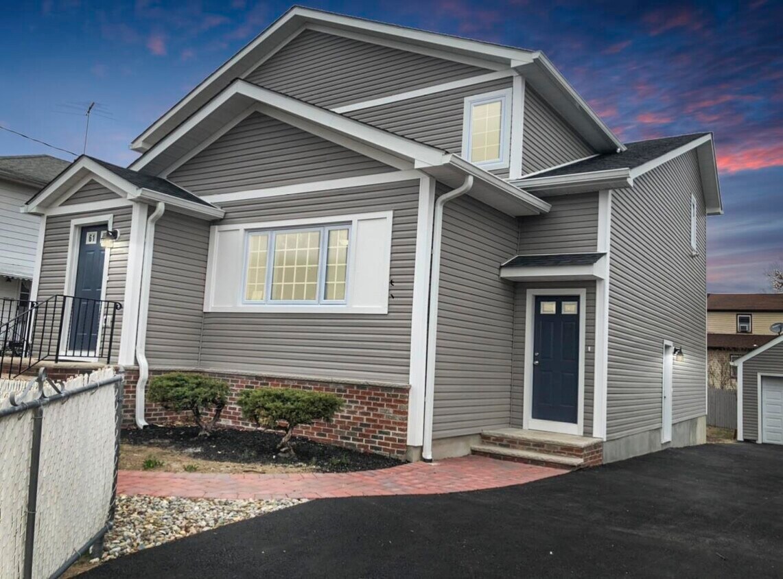 61 Chestnut St Unit 0, Lodi, NJ 07644 Room for Rent in Lodi, NJ