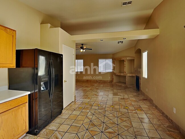 Foto del edificio - 5413 Bridgehampton Avenue