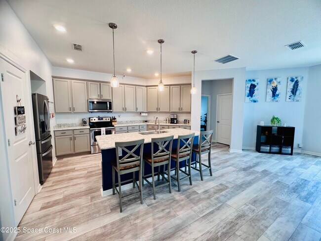 Building Photo - 1611 Orsi Pl