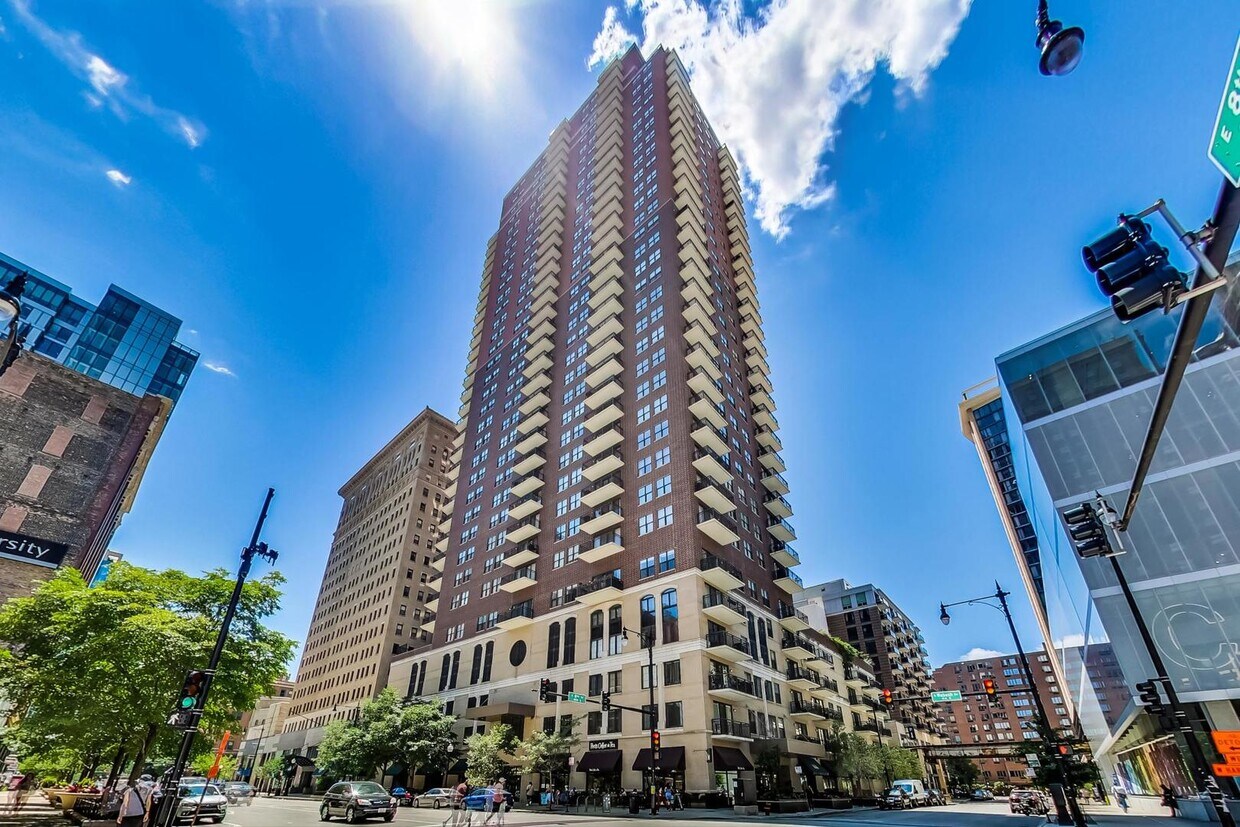 Foto principal - 41 E 8th St