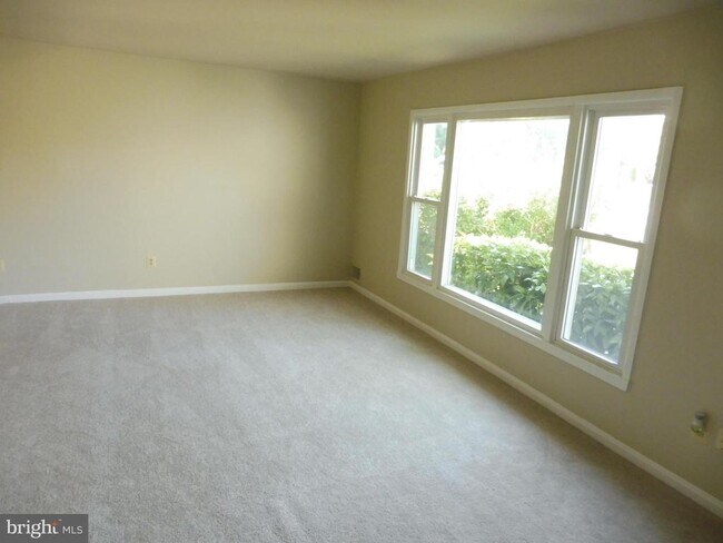 Building Photo - 4418 Aspen Hill Rd