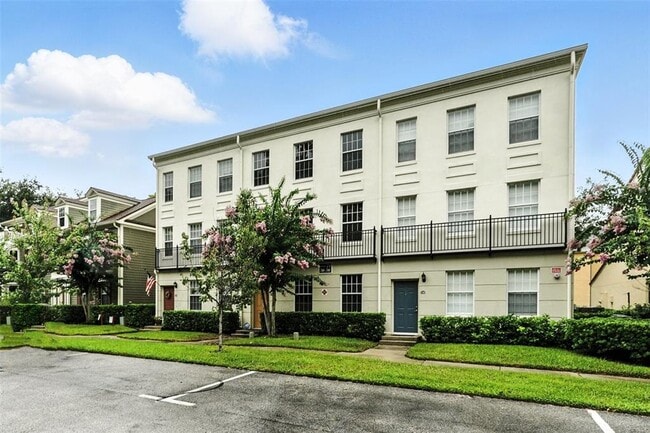 Building Photo - 742 Centervale Dr