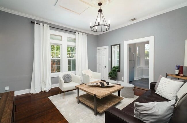 Building Photo - 1002 W Mulberry Ave