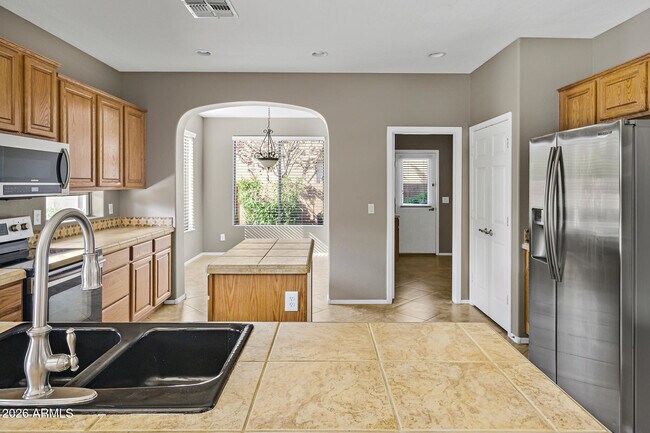 Foto del edificio - 4129 E Clubview Dr