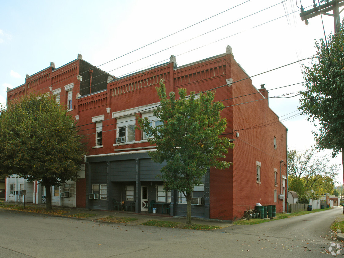 Building Photo - 755 B St