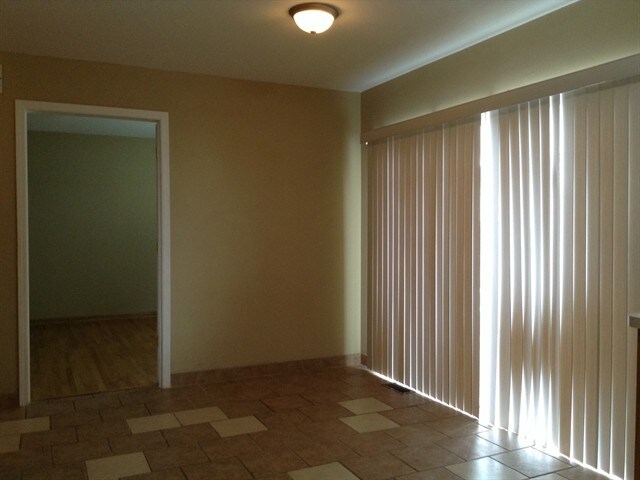 Building Photo - 2600 Mirage Avenue