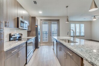 Interior Photo - Rise 120