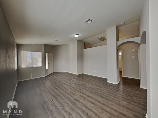 Foto del edificio - 2858 Mt Hope Dr
