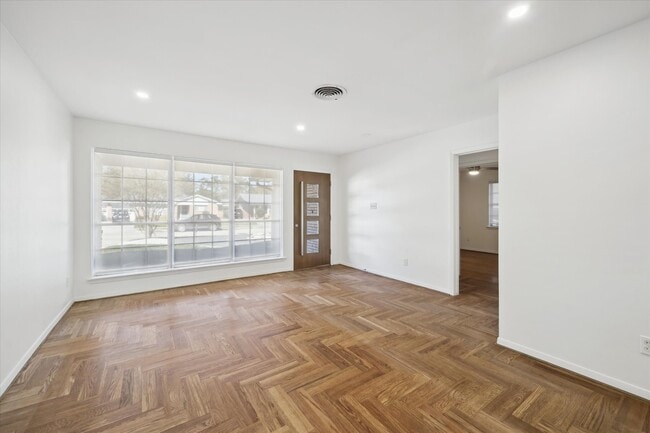 Foto del edificio - 6523 Cindy Ln