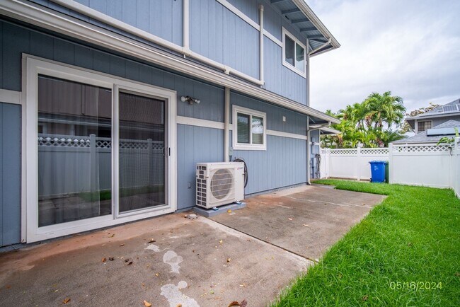 Building Photo - Westloch Fairways 3br, Now Avail, Schedule...