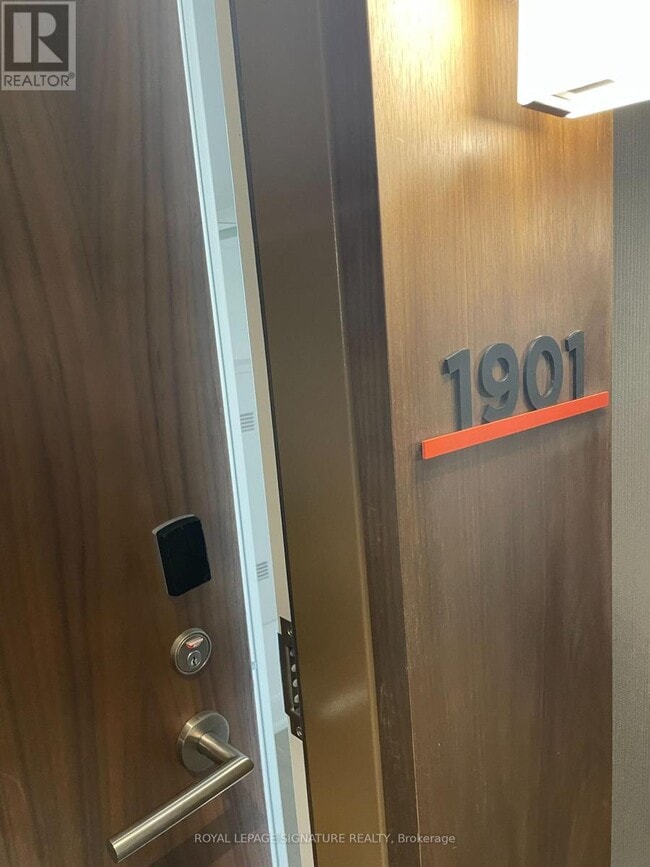 Photo du bâtiment - 40 Lagerfeld Dr