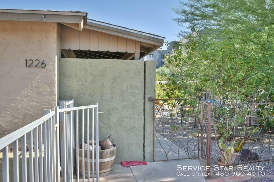 Foto principal - 1226 E Spence Ave