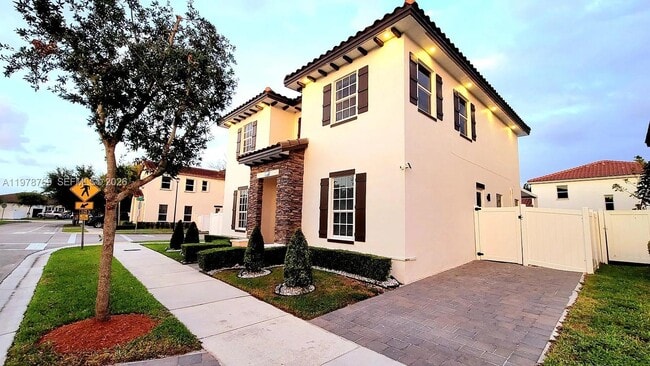 Foto del edificio - 17070 SW 91st St