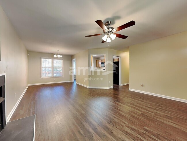 Foto del edificio - 166 Hunters Horn Ln