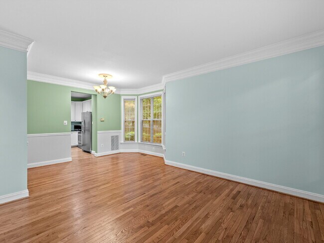 Building Photo - "Spacious 3-Bedroom Haven with Granite Tou...