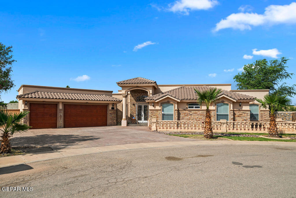 Foto principal - 5929 Valley Rd