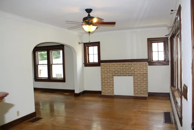 Foto del edificio - 426 E 2nd St