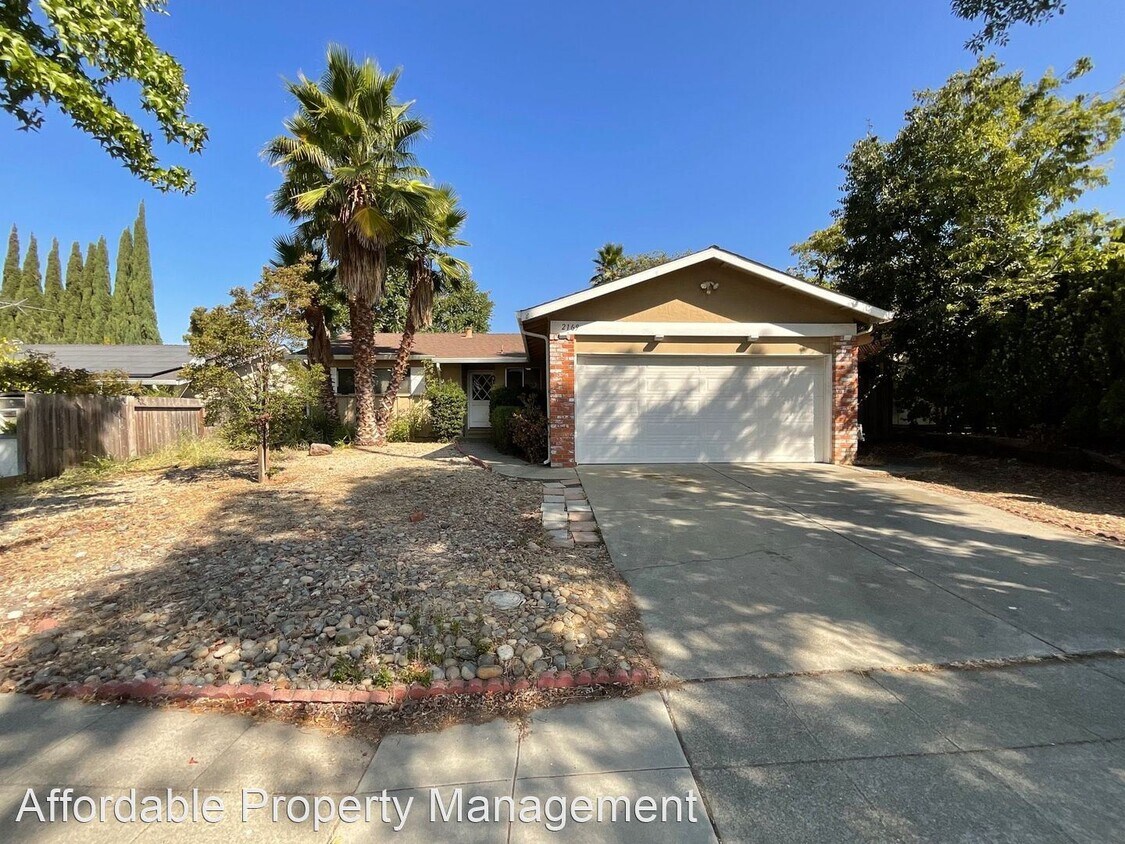 Primary Photo - 3 br, 2 bath House - 2169 Yosemite Drive