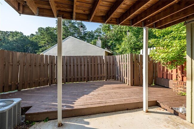 Foto del edificio - 739 Hanover Ln SE