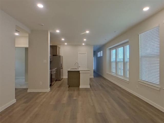 Foto del edificio - 8017 Brookhaven Dr