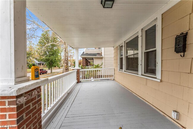 Building Photo - 1041 E 169th St