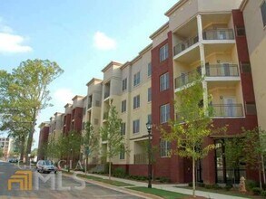 Building Photo - 870 Mayson Turner Rd NW