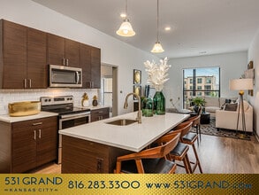 Building Photo - 531 Grand