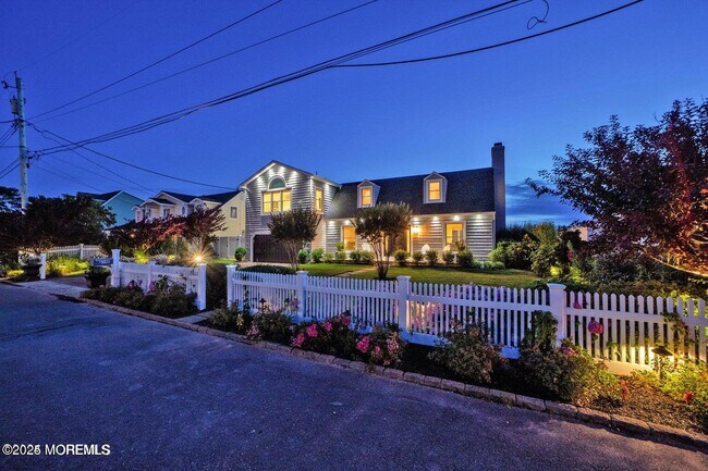 Building Photo - 340 Bay Ln