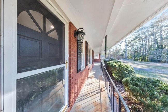 Photo - 909 Rosedale Dr House
