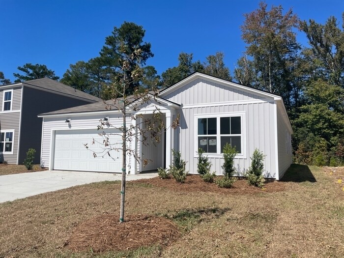Primary Photo - 239 W Bradford Pointe Drive FOR RENT!