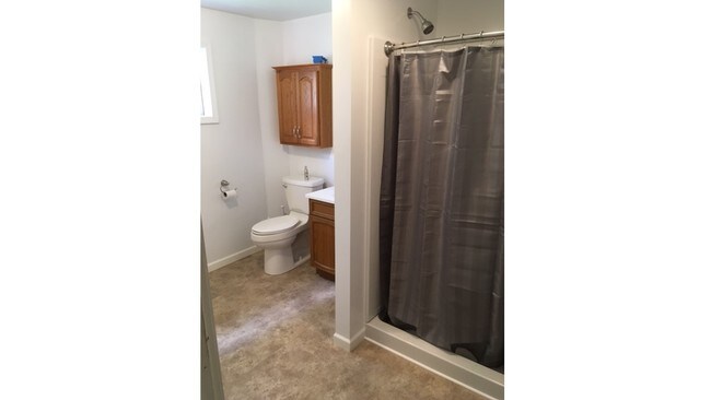 baño - 205 W Washington St