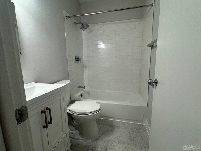 Building Photo - 87 Ridgeview Cir