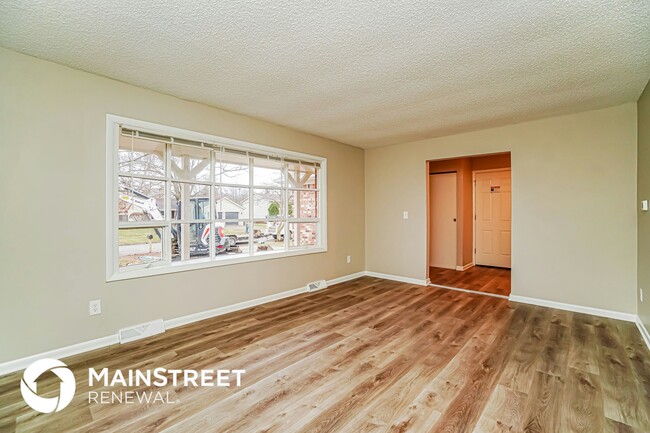 Building Photo - 6464 Firethorn Ave
