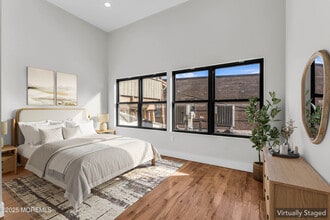 Building Photo - 7 Broad St Building Photo - 7 Broad St