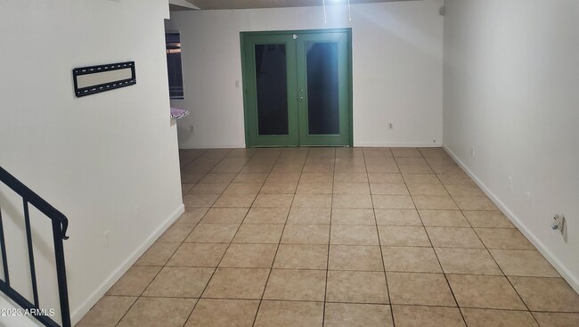 Building Photo - 8724 N 67th Ln