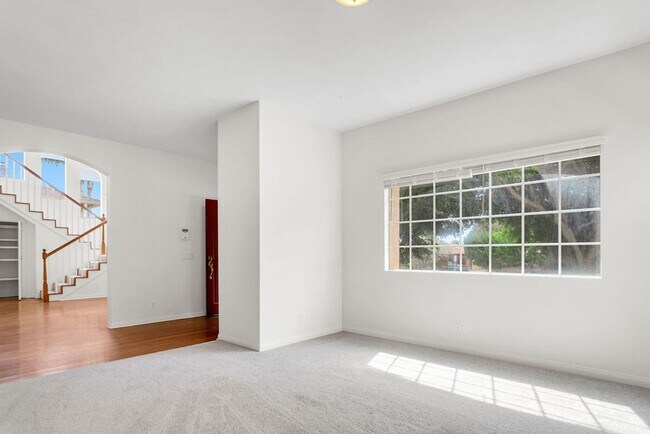 Foto del edificio - Great detached Home in Pacific Beach! Avai...