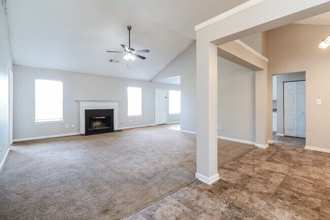 Building Photo - 4935 River Overlook Way