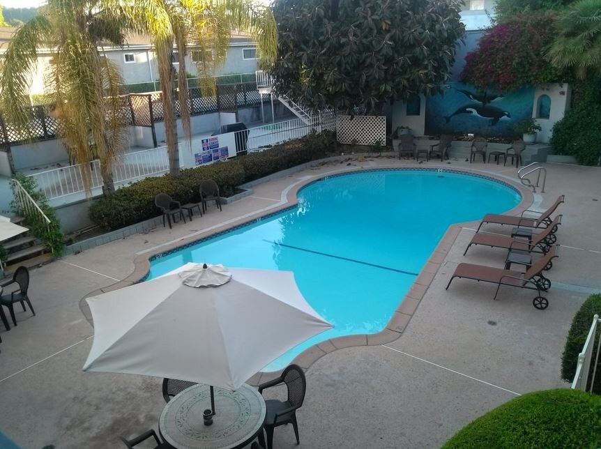 Foto del edificio - 4605 Sylmar Ave